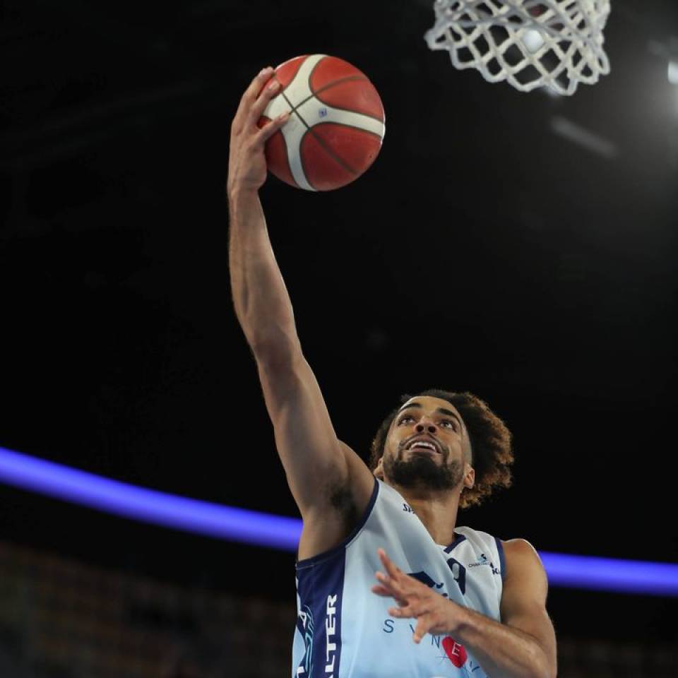 🏀✨ Toujours fiers de notre #teamccbm🔵⚪  ! ✨🏀

Même si la victoire n'était pas au rendez-vous, nos joueurs ont montré une combativité et un esprit d'équipe admirables. 💪🔥

Merci à tous les supporters qui étaient là pour nous encourager. Votre énergie et votre soutien sont notre plus grande force ! 💙

📸@franz5099